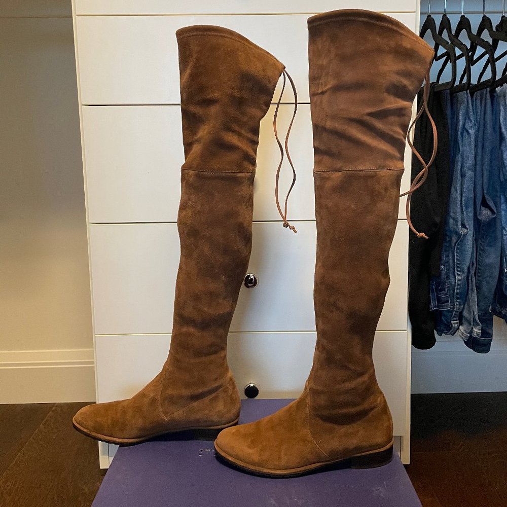 Stuart Weitzman Lowland Boots In Suede Taupe - image 5